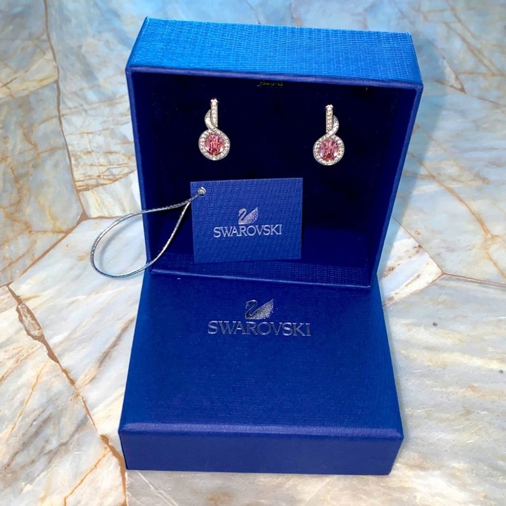 Swarovski Gorgeous‎ Sensation Earring